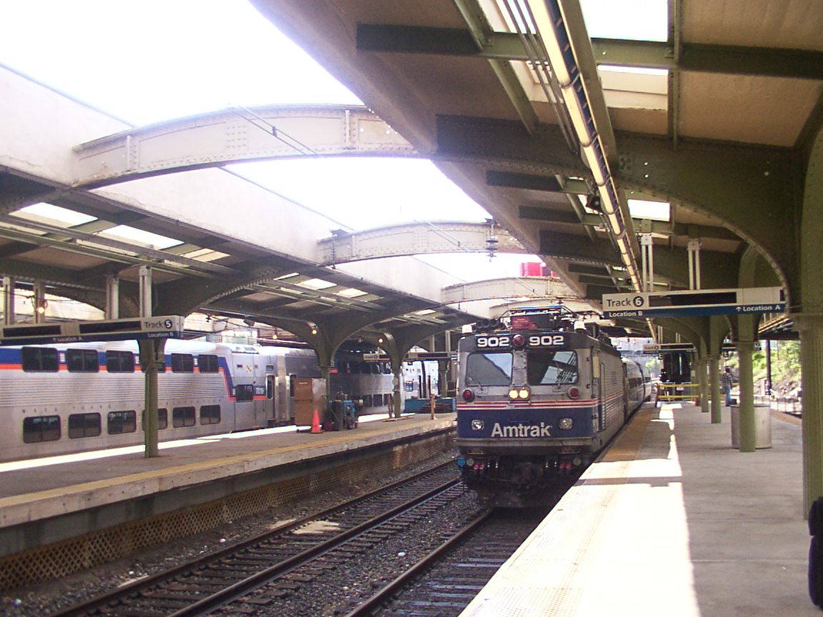 Train for Newark Penn Station